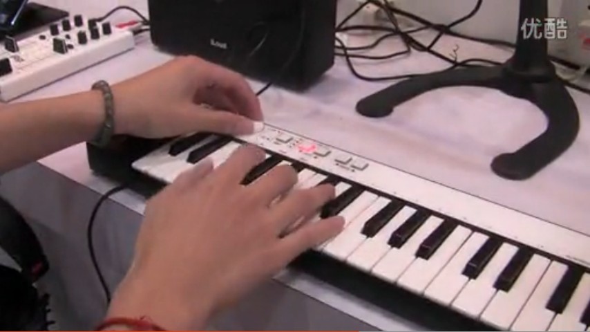 iRig Keys  SampleTank for iPad 